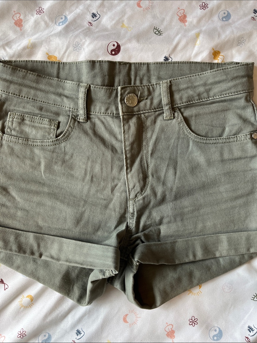 H&M Olive Green High-Rise Rolled Hem Jean Shorts, Size 11-12